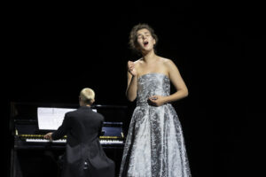 Trilogie de la guerre / Un champ brûlé